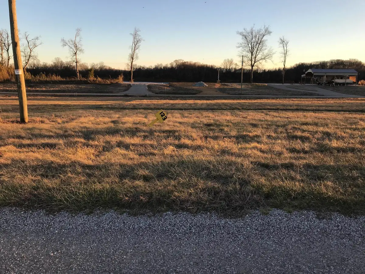 123 CATFISH LN, Crump, TN 38327 - Image #1