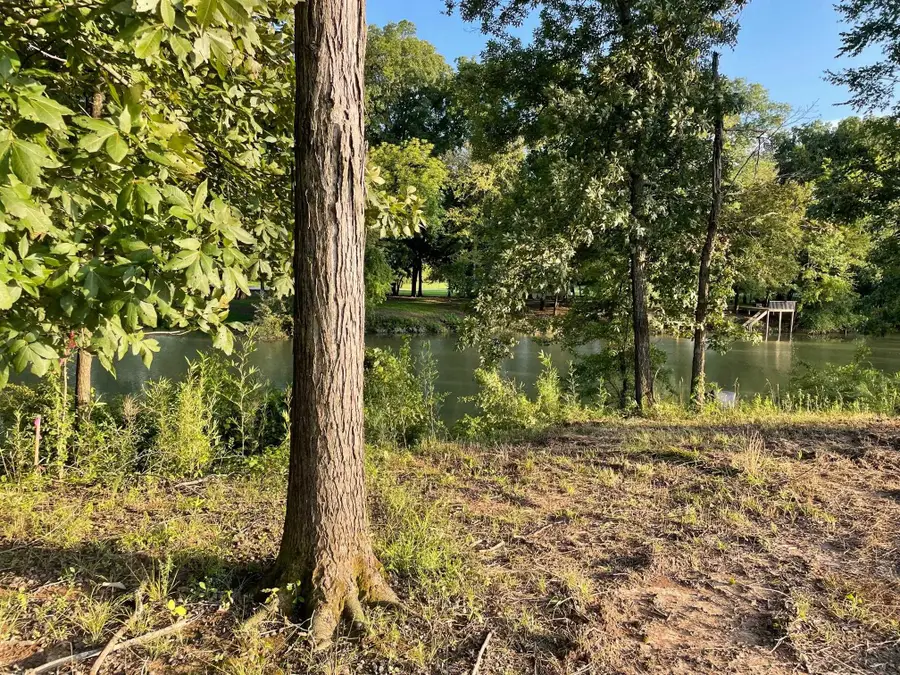 7085 CRAVENS RD, Savannah, TN 38372 - Image #3