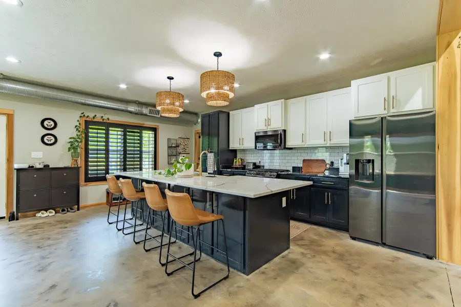 330 PEAR BLOSSOM LN, Adamsville, TN 38310 - Image #3