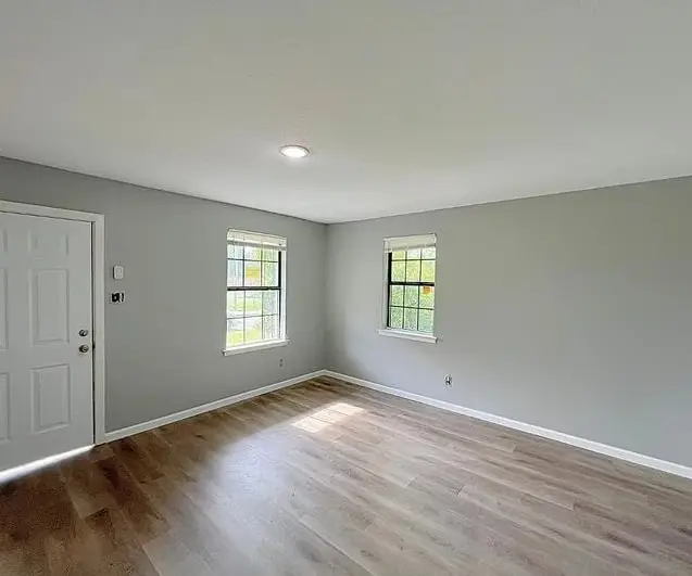 996 N CLAYBROOK ST, Memphis, TN 38107 - Image #2