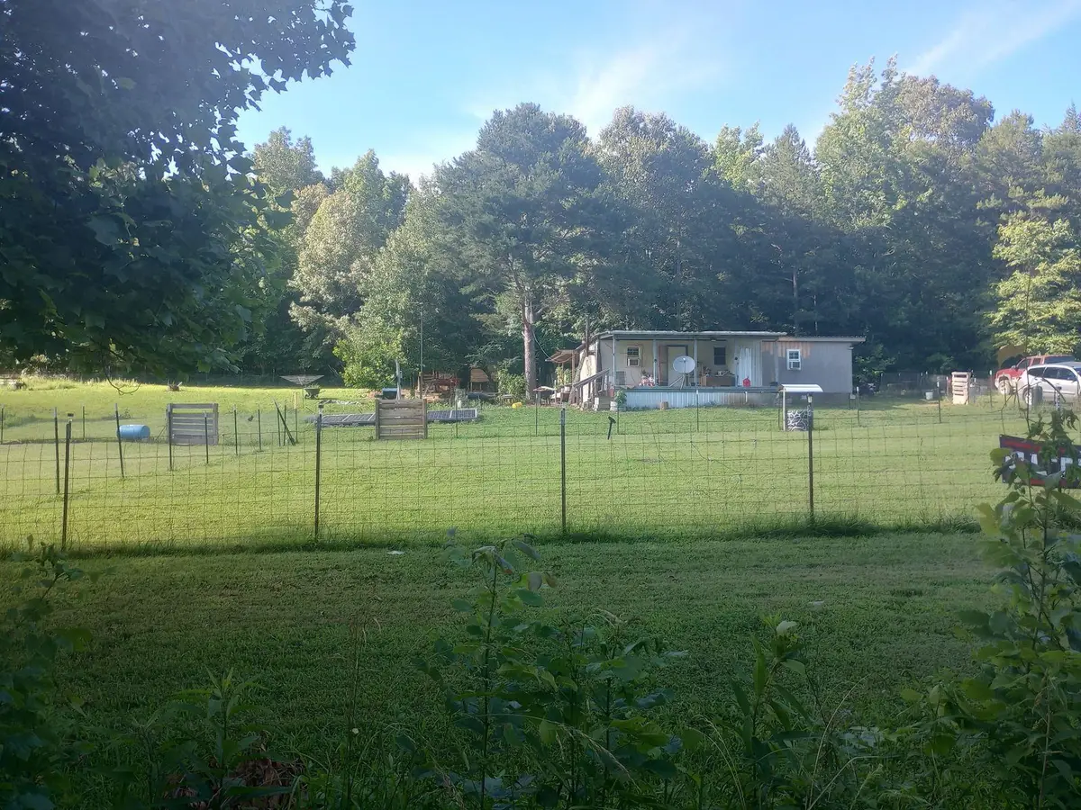 490 EARLY BIRD LN, Savannah, TN 38372-2521 - Image #1