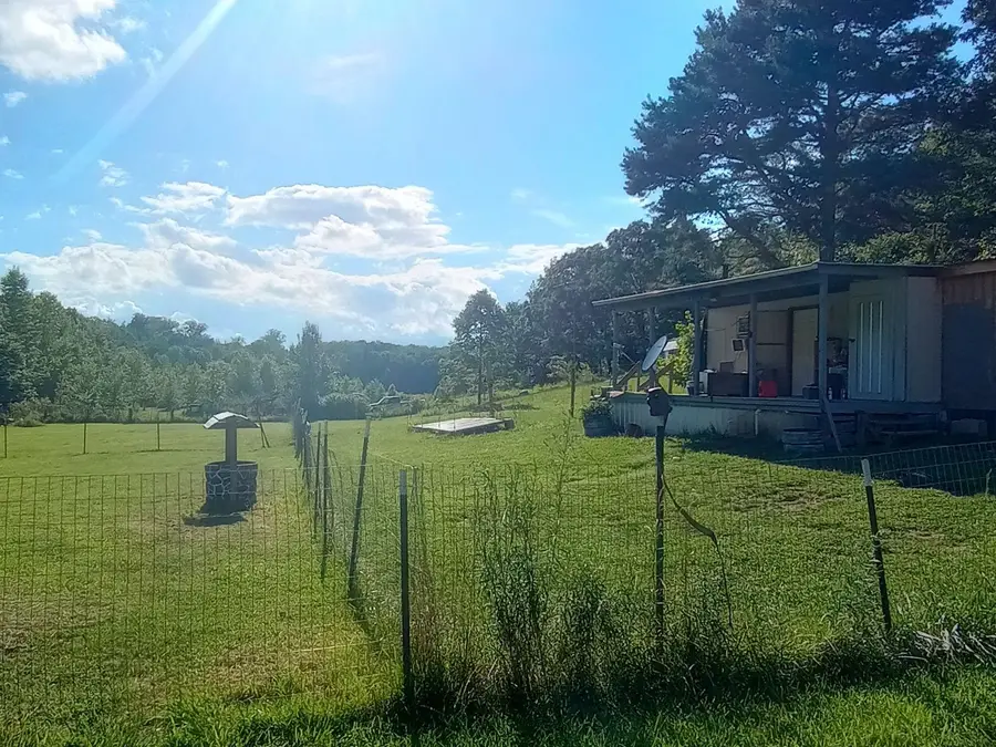 490 EARLY BIRD LN, Savannah, TN 38372-2521 - Image #3