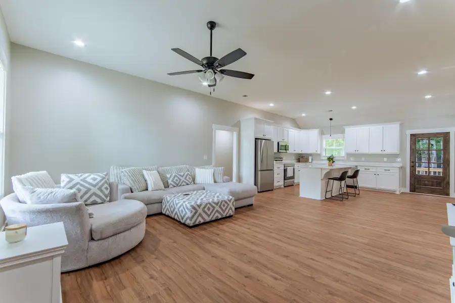 50 MELROSE CV, Savannah, TN 38372 - Image #2