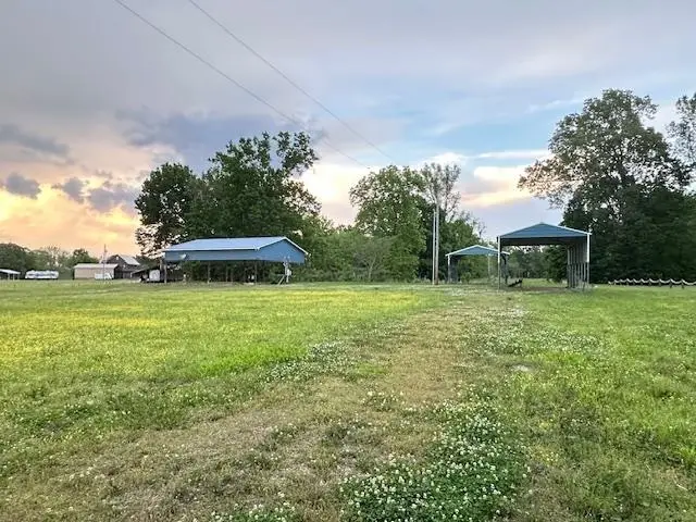 220 CONNIE BETH LN, Savannah, TN 38372 - Image #2