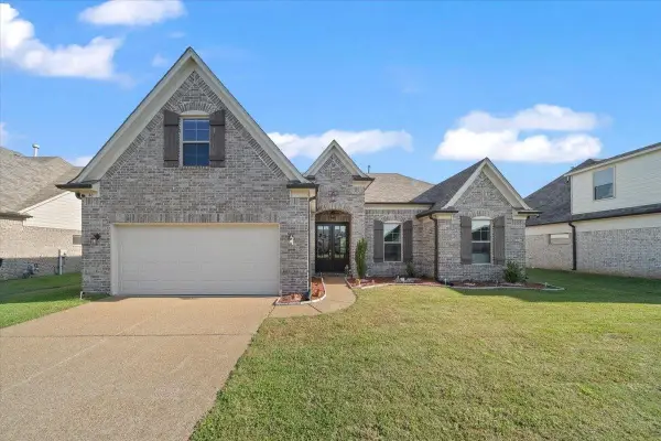 40 CHESNUT SPRING DR, Oakland, TN 38060