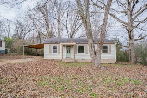 147 WESTWOOD CIR, Selmer, TN 38375