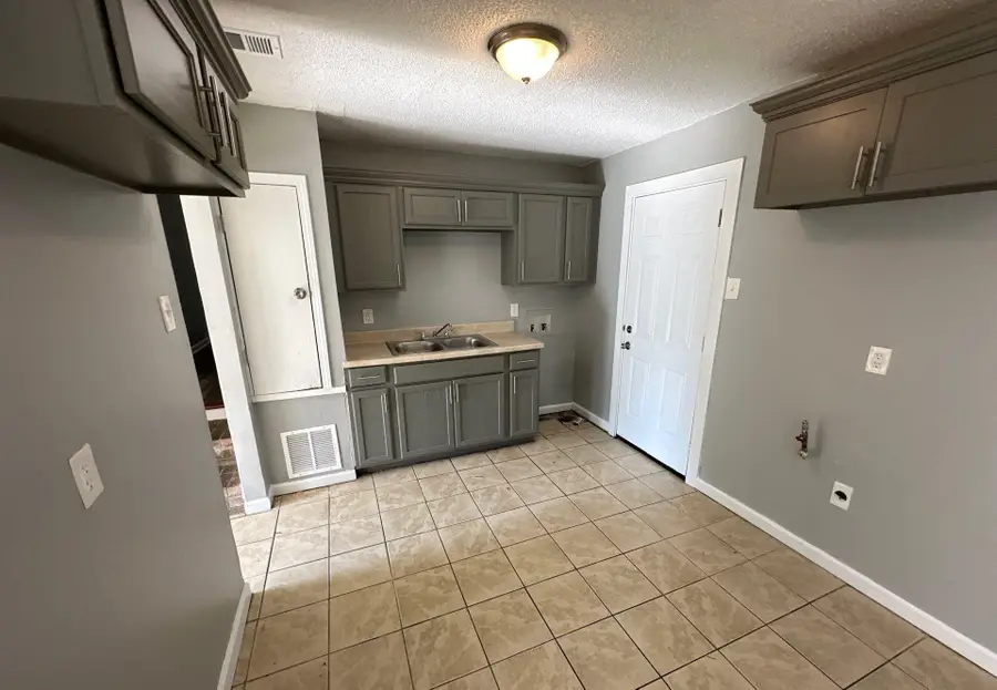 4503 BEACON HILL DR, Memphis, TN 38127 - Image #2