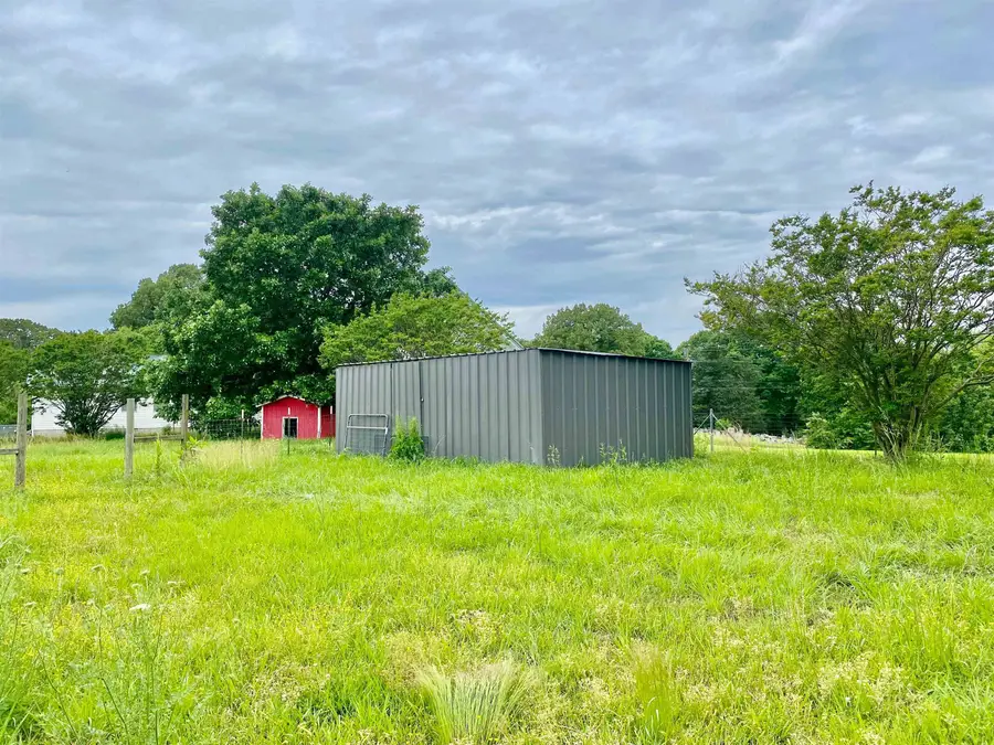 10895 18 HWY S, Bolivar, TN 38008-3633 - Image #3