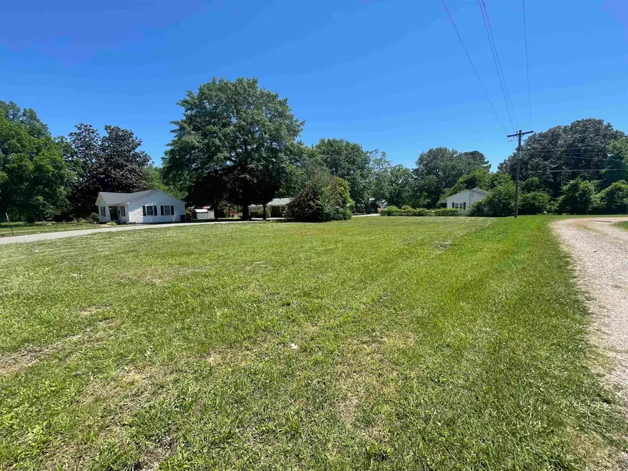 710 MAIN ST E, Savannah, TN 38372 - Image #2