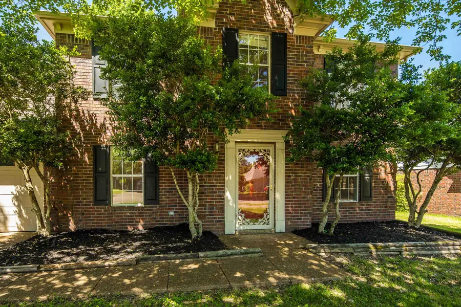 1447 HOWLING DR, Collierville, TN 38017 - Image #2