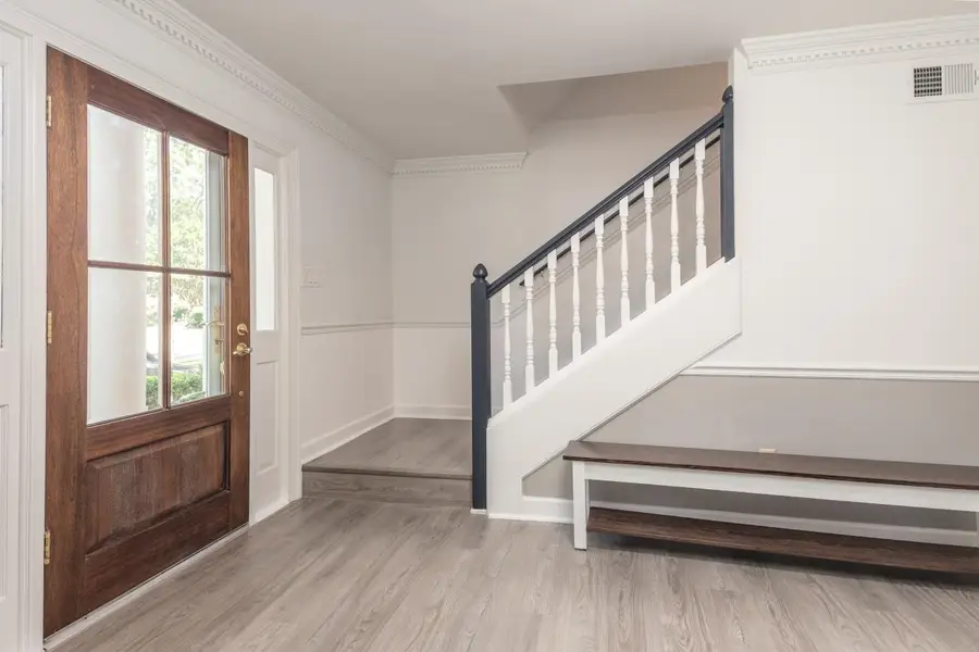 2243 W GLENALDEN DR, Germantown, TN 38139 - Image #2