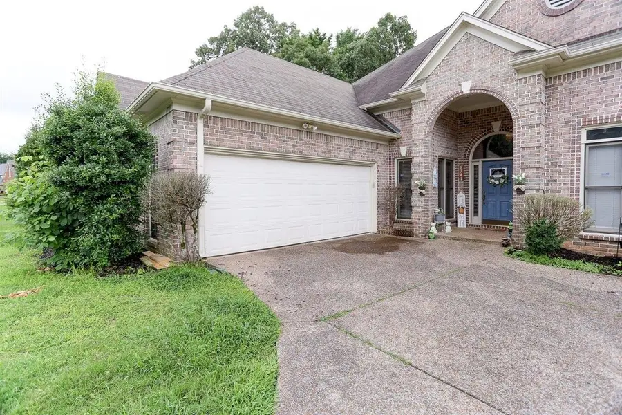 8741 RIVER HOLLOW DR, Cordova, TN 38016 - Image #3