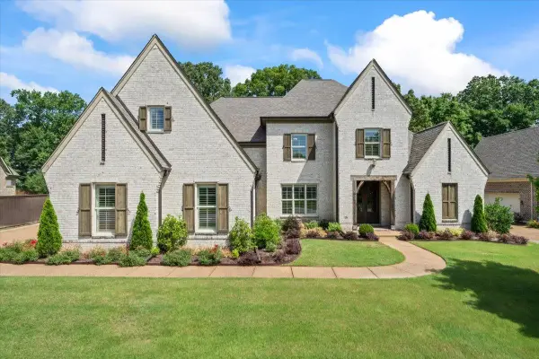 165 SAUNDERS CREEK CIR, Rossville, TN 38066