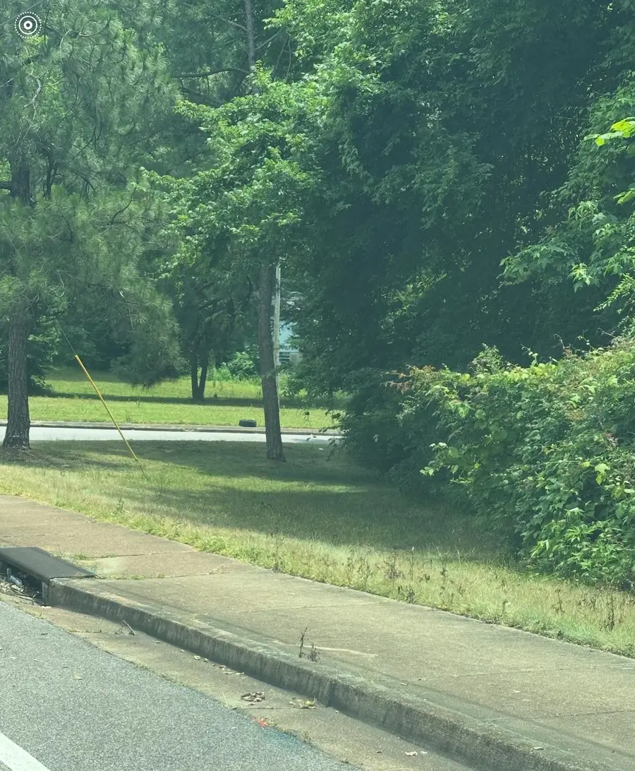 129 W BROOKS RD, Memphis, TN 38109 - Image #3