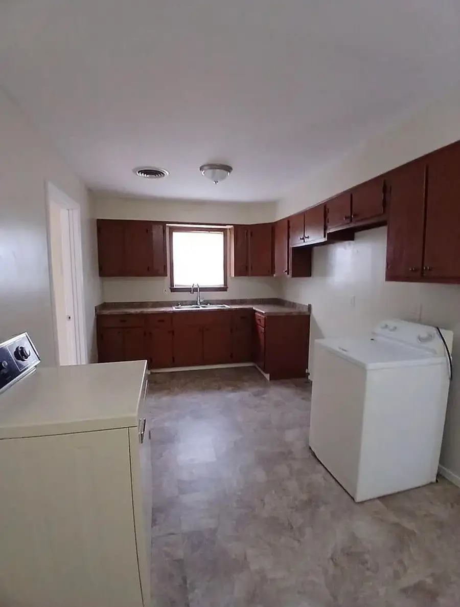 4005 SEWANEE RD, Memphis, TN 38109 - Image #3