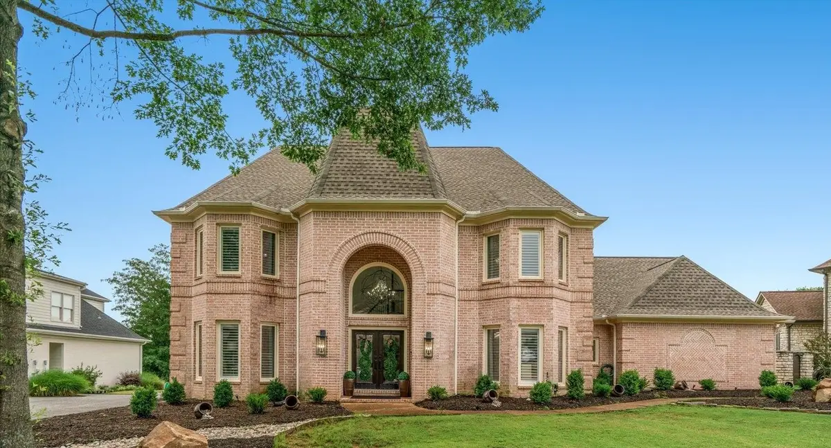 136 FOX GLADE LN, Cordova, TN 38018 - Image #1