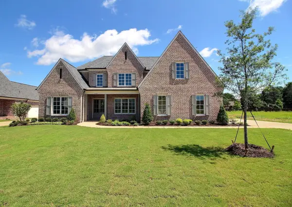 1228 PERCHERON PASS, Collierville, TN 38017