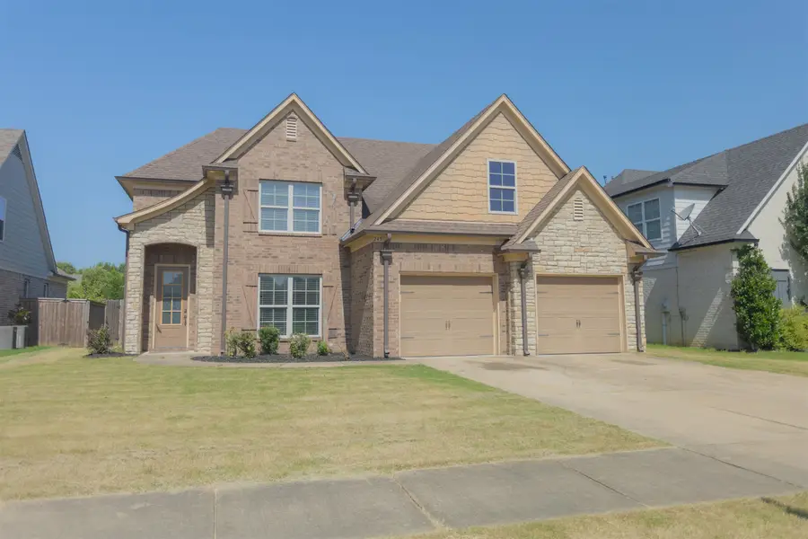 245 CHEROKEE CIR, Oakland, TN 38060 - Image #2