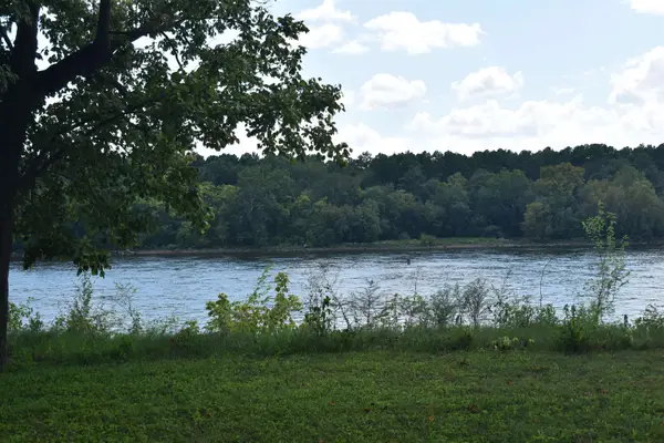 415 ARNOLD LN, Pickwick, TN 38326