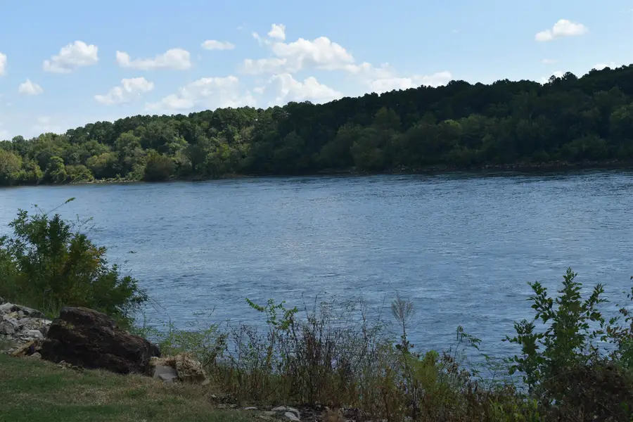 415 ARNOLD LN, Savannah, TN 38326 - Image #2