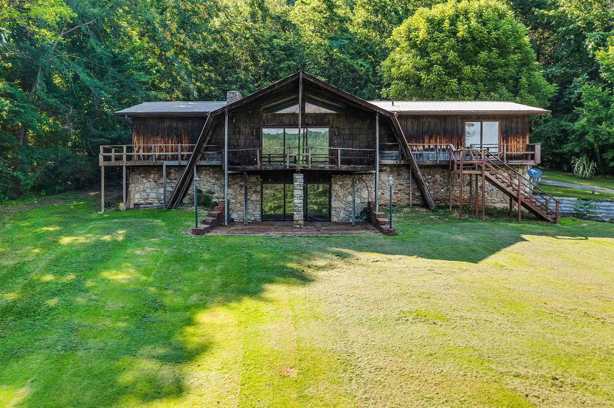 6074 HWY 438 W HWY, Linden, TN 37096 - Image #1