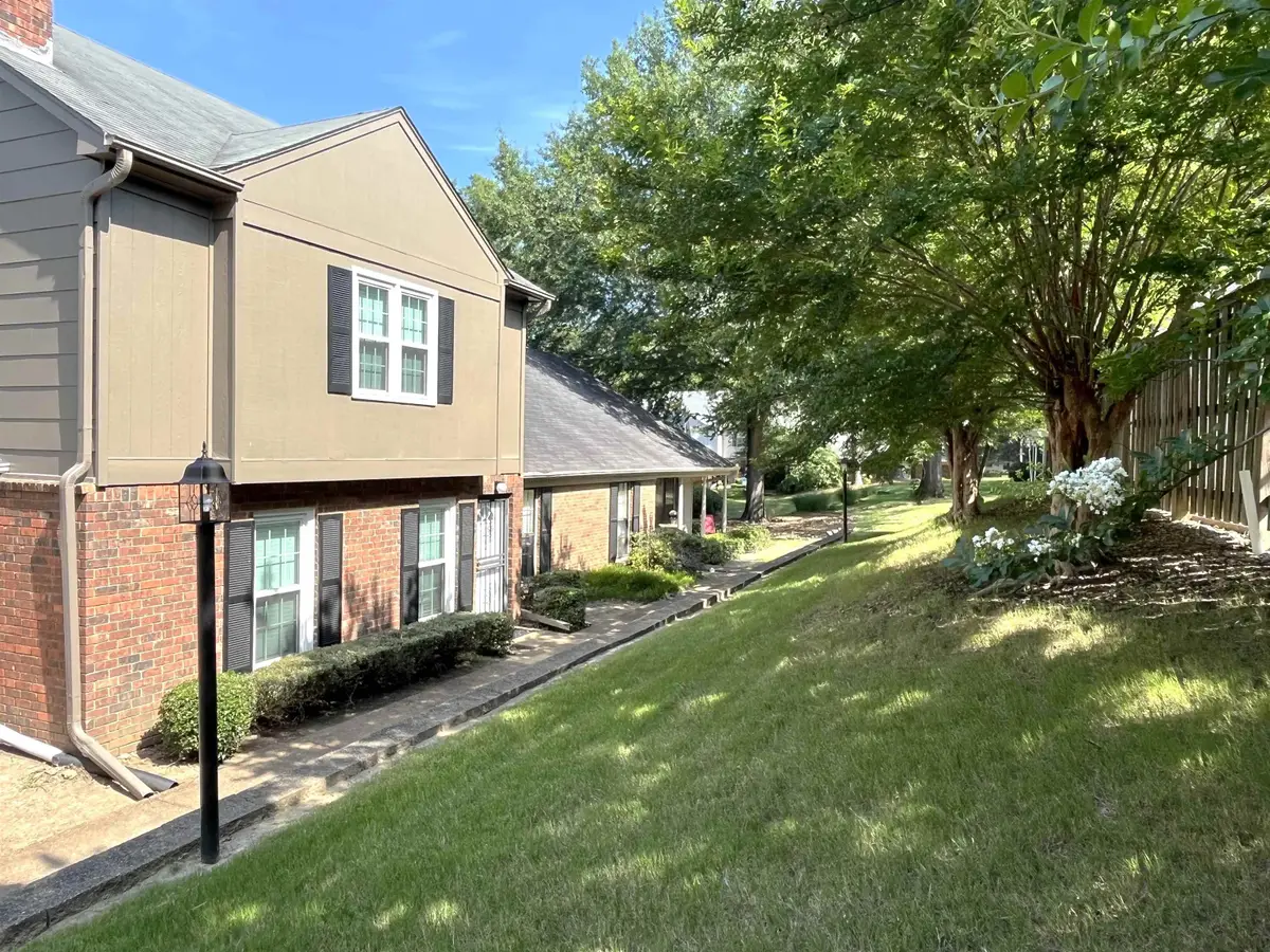 6960 COUNTRY RD, Germantown, TN 38138 - Image #1