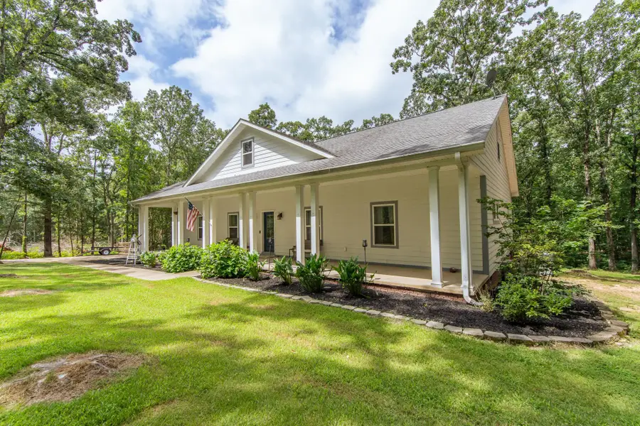 40 SUZY CV, Savannah, TN 38372 - Image #2