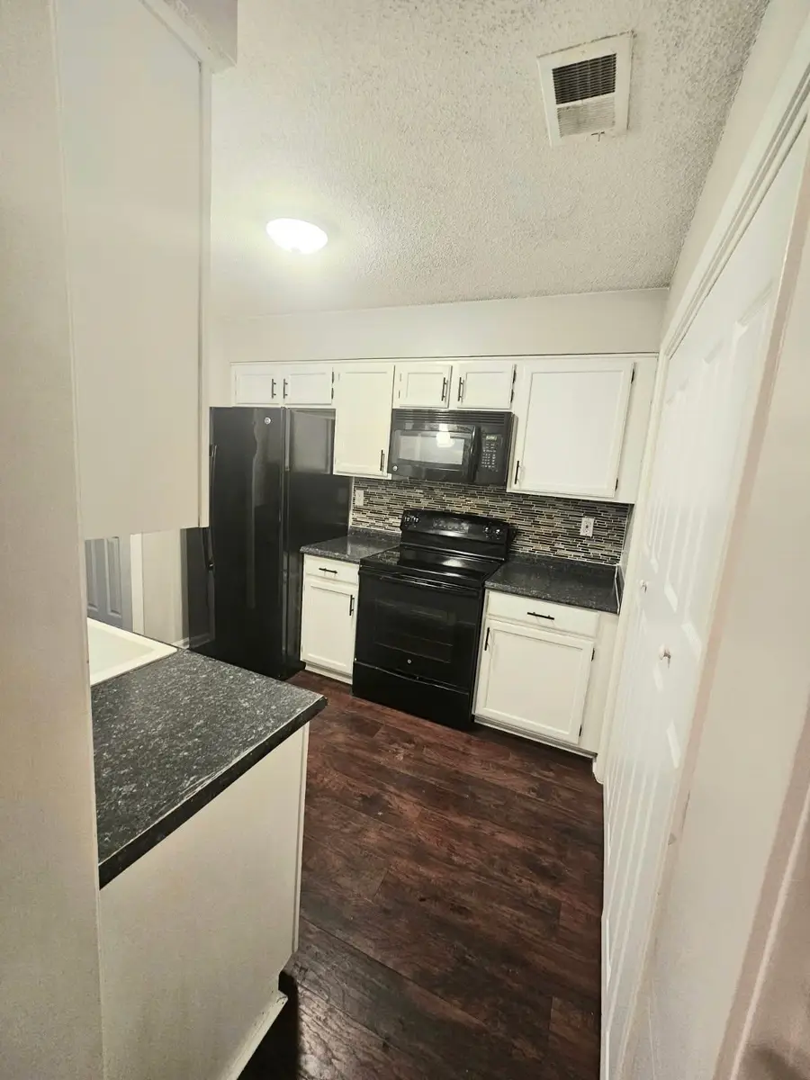 4195 CEDARTREE DR, Memphis, TN 38141 - Image #3