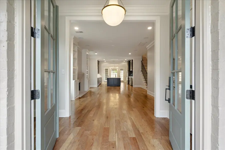 5017 HENRY HEIGHTS DR, Memphis, TN 38117 - Image #2