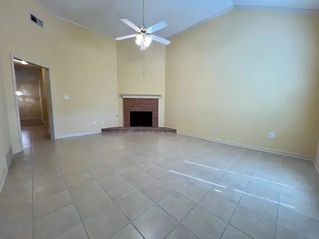 596 W ASHLEY GLEN CIR, Cordova, TN 38018 - Image #2