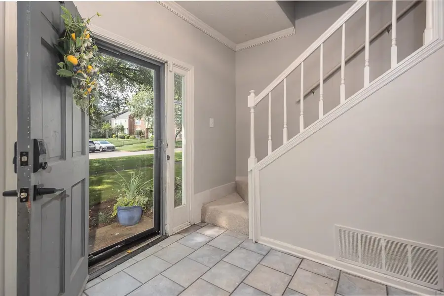 8161 HUNTERS GROVE LN, Germantown, TN 38138 - Image #3