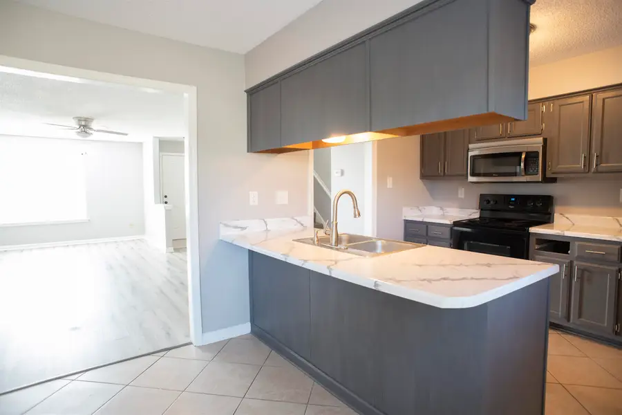 1595 BEAVER TRAIL LN, Cordova, TN 38016 - Image #3