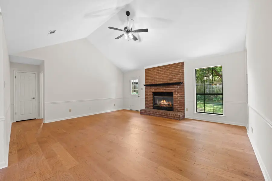 6337 EASTBRIER DR, Bartlett, TN 38135 - Image #3