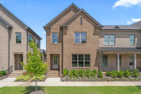 502 ARMEL DR, Collierville, TN 38017