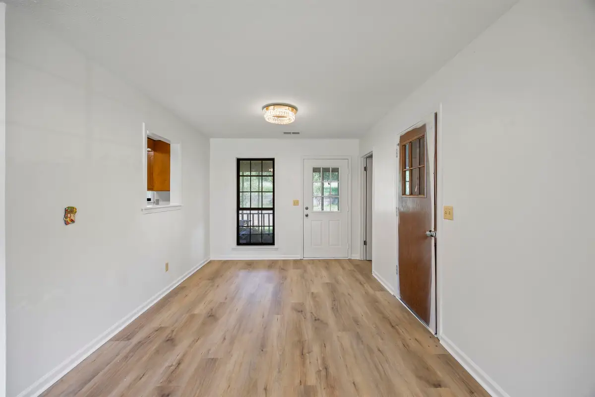 290 FAIRWAY DR, Saulsbury, TN 38067 - Image #1