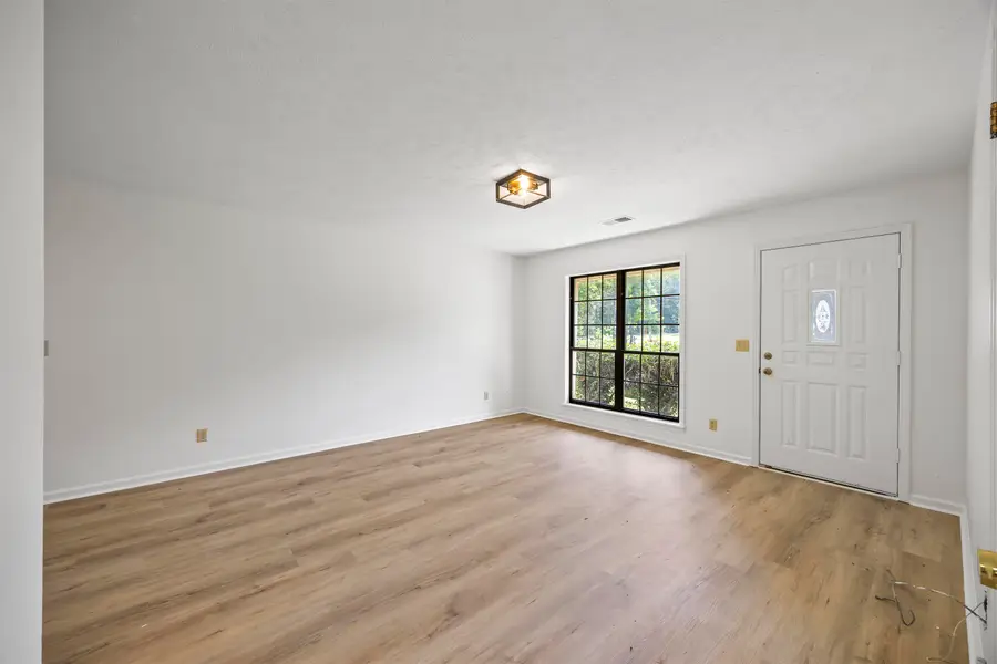 290 FAIRWAY DR, Saulsbury, TN 38067 - Image #2