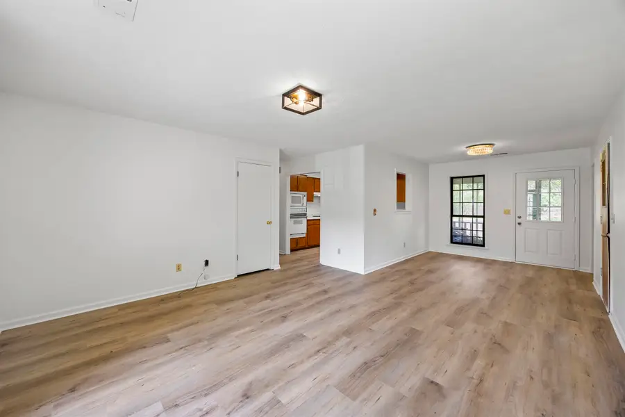 290 FAIRWAY DR, Saulsbury, TN 38067 - Image #3