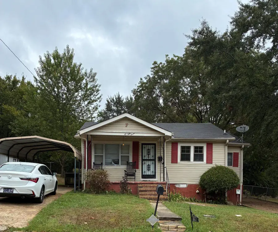 657 E JACKSON ST, Bolivar, TN 38008-2126 - Image #2