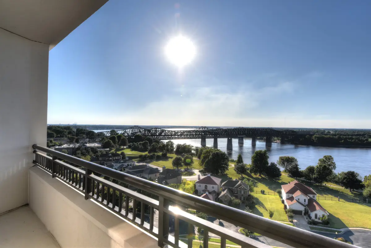 717 S RIVERSIDE DR #1207, Memphis, TN 38103 - Image #1