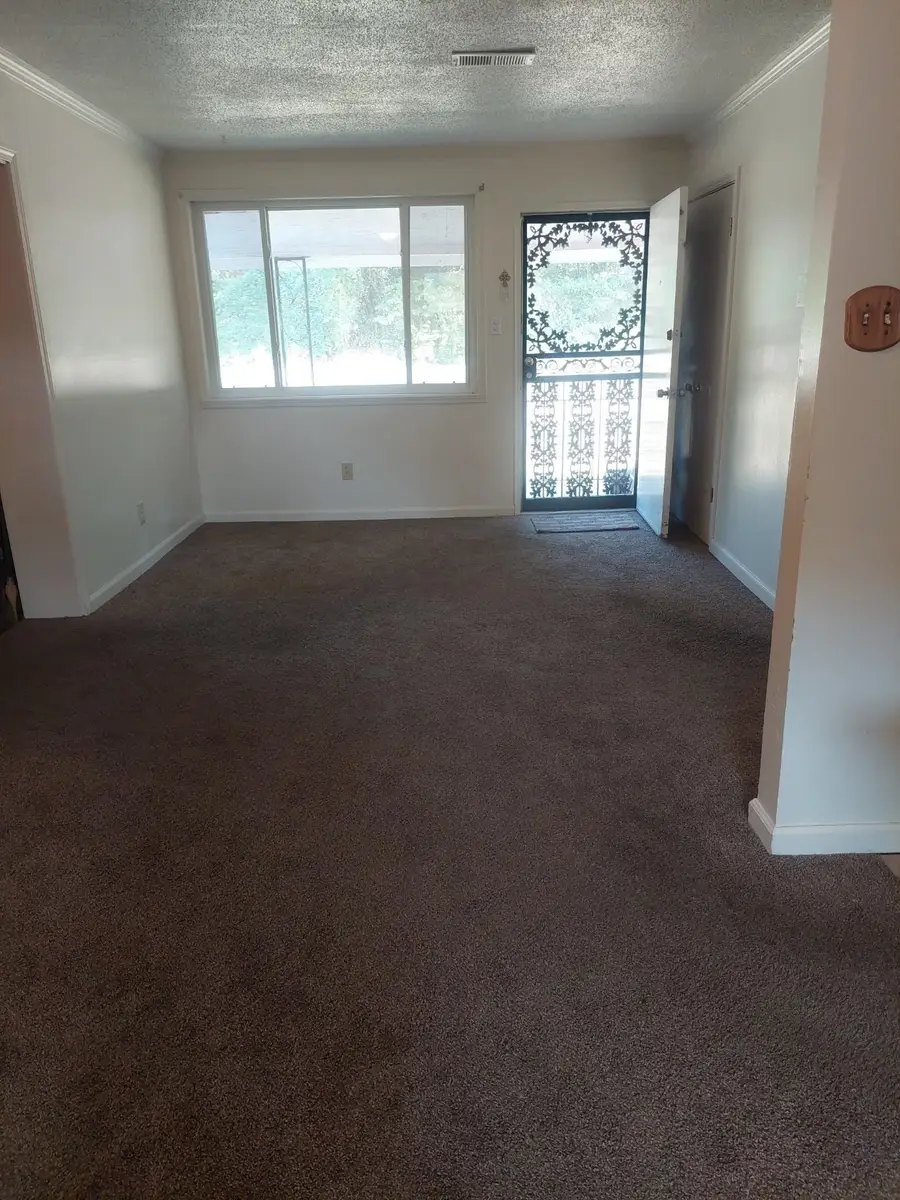 668 WESTVIEW RD, Memphis, TN 38109 - Image #2