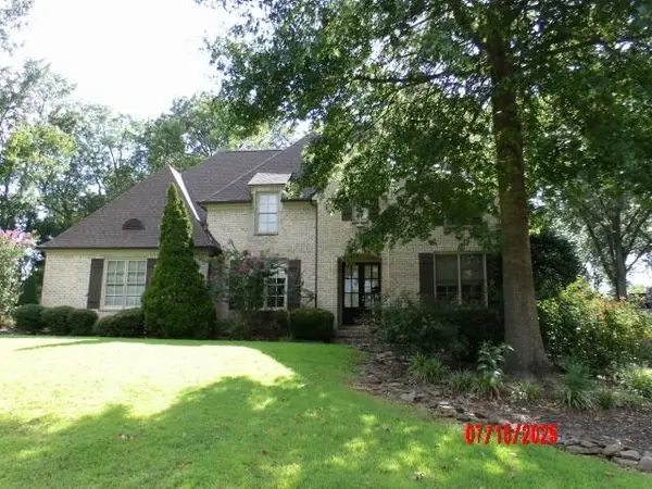 3179 STEEPLEGATE DR, Germantown, TN 38138