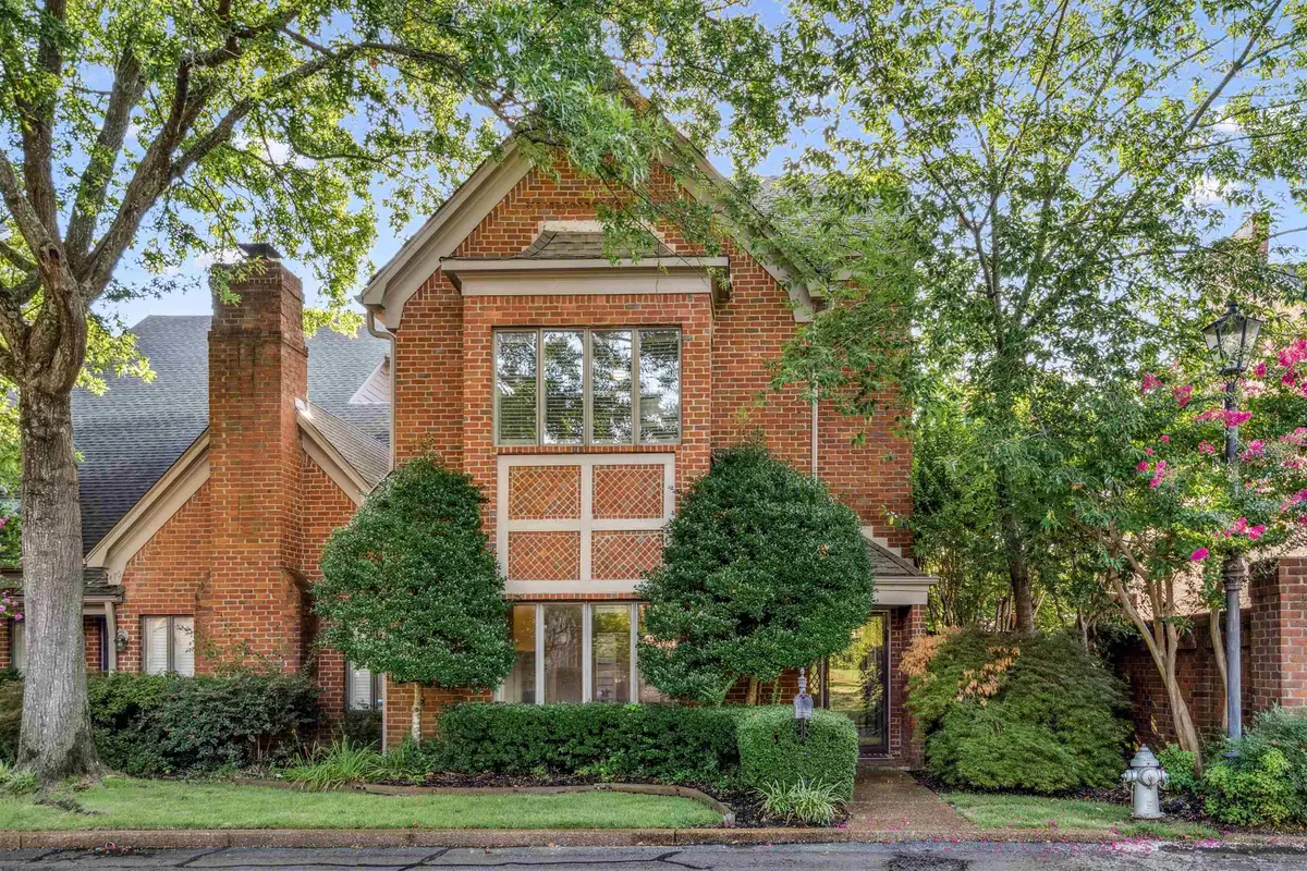 478 W RACQUET CLUB  PLACE DR, Memphis, TN 38117 - Image #1