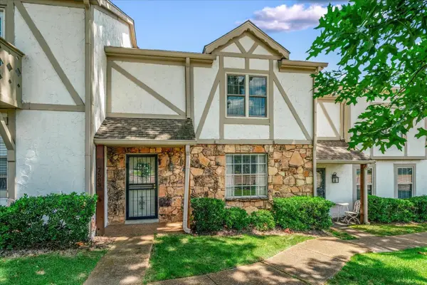 7503 BAVARIAN DR #19, Germantown, TN 38138