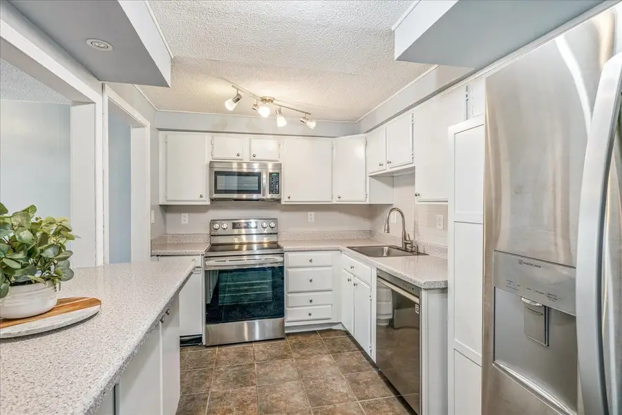 7503 BAVARIAN DR #19, Germantown, TN 38138 - Image #3