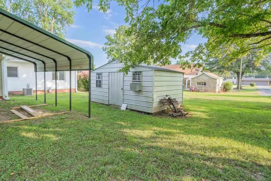 220 FORREST ST, Selmer, TN 38375 - Image #3