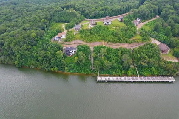 6 HIGH POINTE DR, Savannah, TN 38401-4159