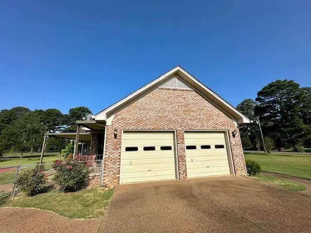 347 ROSEWOOD DR, Savannah, TN 38372 - Image #3