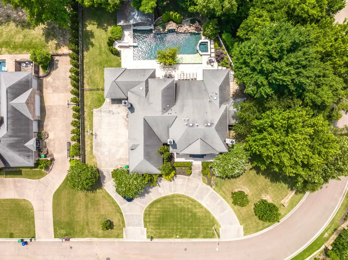 9039 N HOLLYBROOK LN N, Germantown, TN 38138 - Image #1