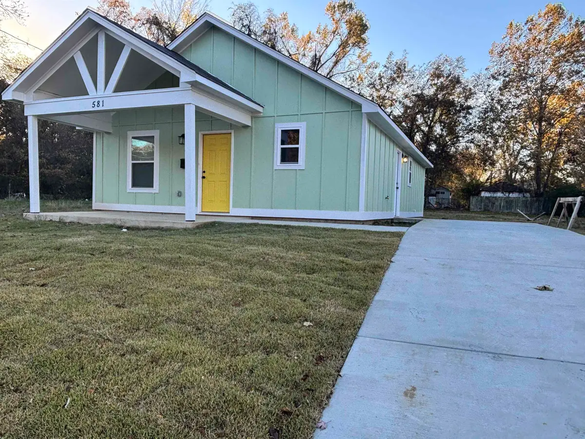 581 GILLEAS RD, Memphis, TN 38109 - Image #1