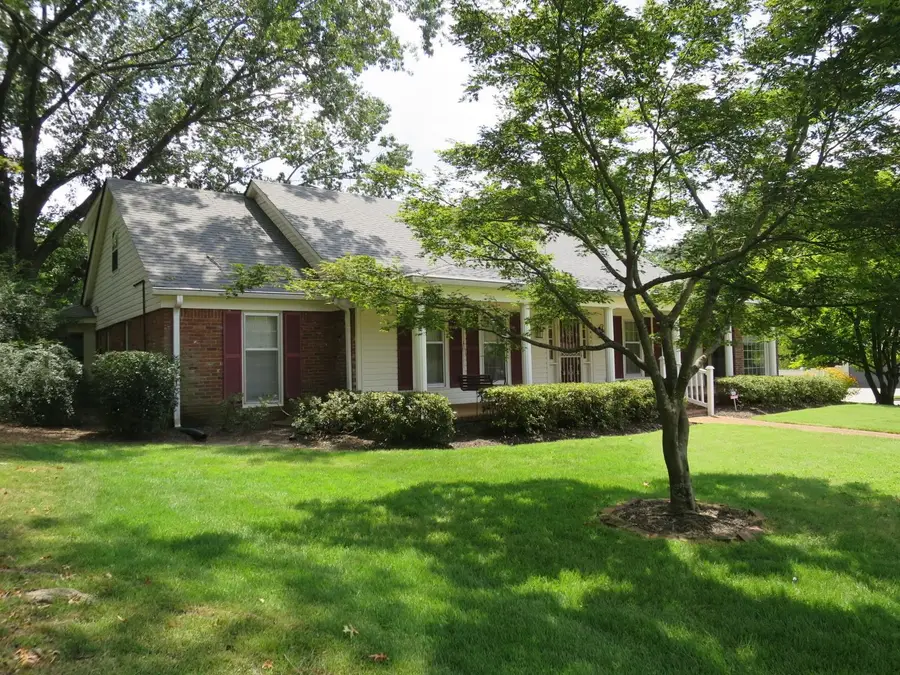 5467 COLLINGWOOD CV, Memphis, TN 38120 - Image #2